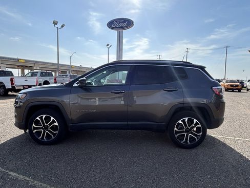 Used 2022 Jeep Compass Limited image 4