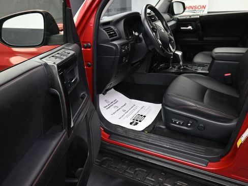 Used 2024 Toyota 4Runner TRD Off-Road Premium AWD/4WD image 13