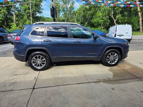 Used 2020 Jeep Cherokee Latitude Plus w/ Cold Weather Group AWD/4WD image 8