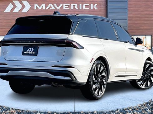 Used 2024 Lincoln Nautilus Black Label w/ Jet Appearance Package (87T) image 5