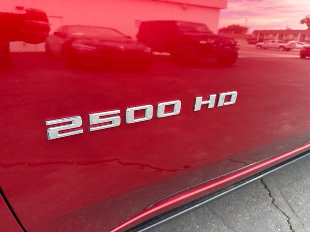 Used 2022 Chevrolet Silverado 2500 LTZ w/ LTZ Convenience Package AWD/4WD image 6