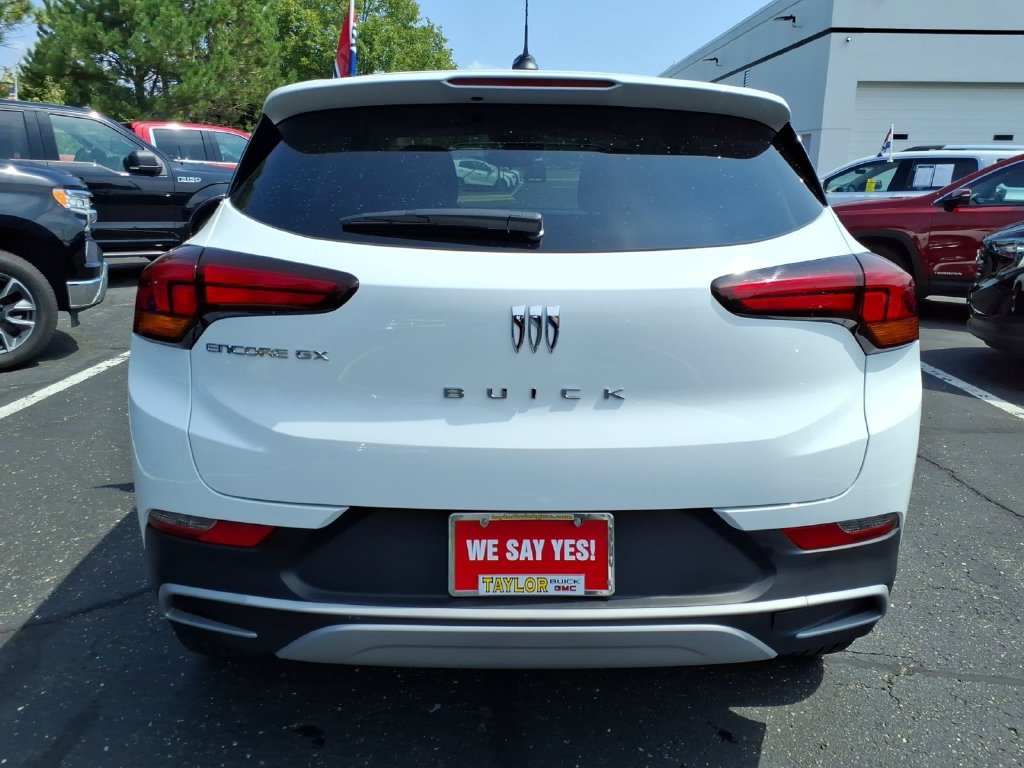 Used 2024 Buick Encore GX Preferred FWD image 5