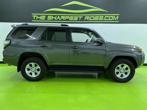 Used 2022 Toyota 4Runner SR5 Premium AWD/4WD image 11