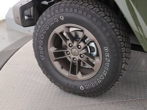 Used 2016 Jeep Wrangler Sahara AWD/4WD image 13
