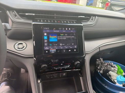 Used 2023 Jeep Grand Cherokee L Altitude AWD/4WD image 6