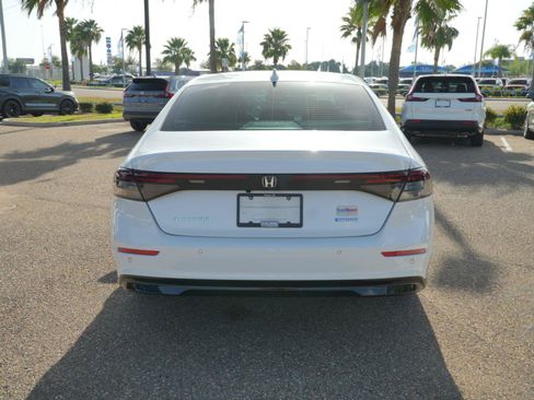 Used 2024 Honda Accord EX-L image 11