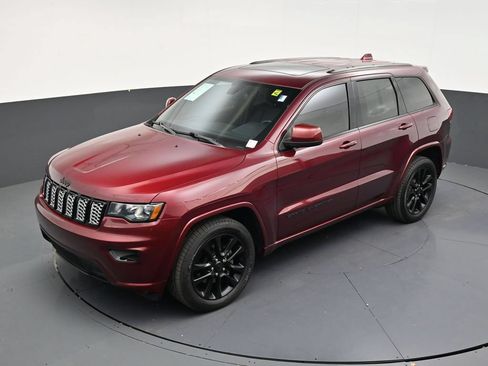 Used 2020 Jeep Grand Cherokee Altitude RWD image 13