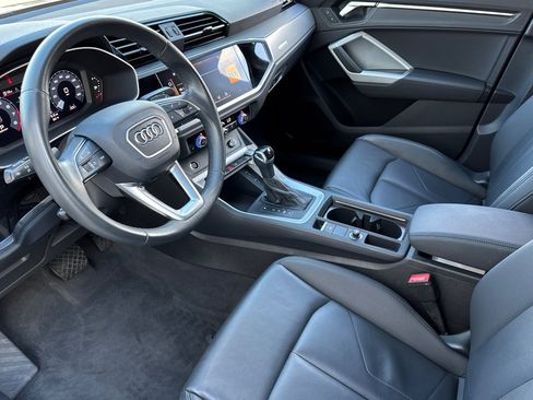 Used 2023 Audi Q3 2.0T Premium w/ Convenience Package AWD/4WD image 4
