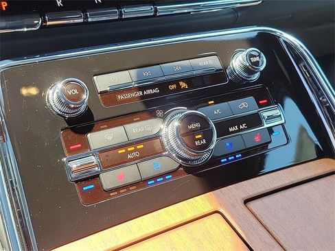 New 2024 Lincoln Navigator L Black Label image 7
