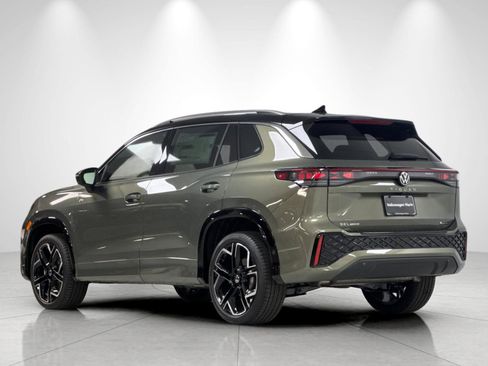 New 2026 Volkswagen Tiguan SEL R-Line AWD/4WD image 3