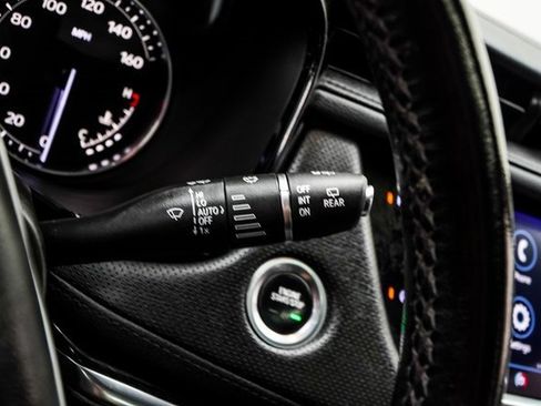 Used 2021 Cadillac XT5 Premium Luxury image 35