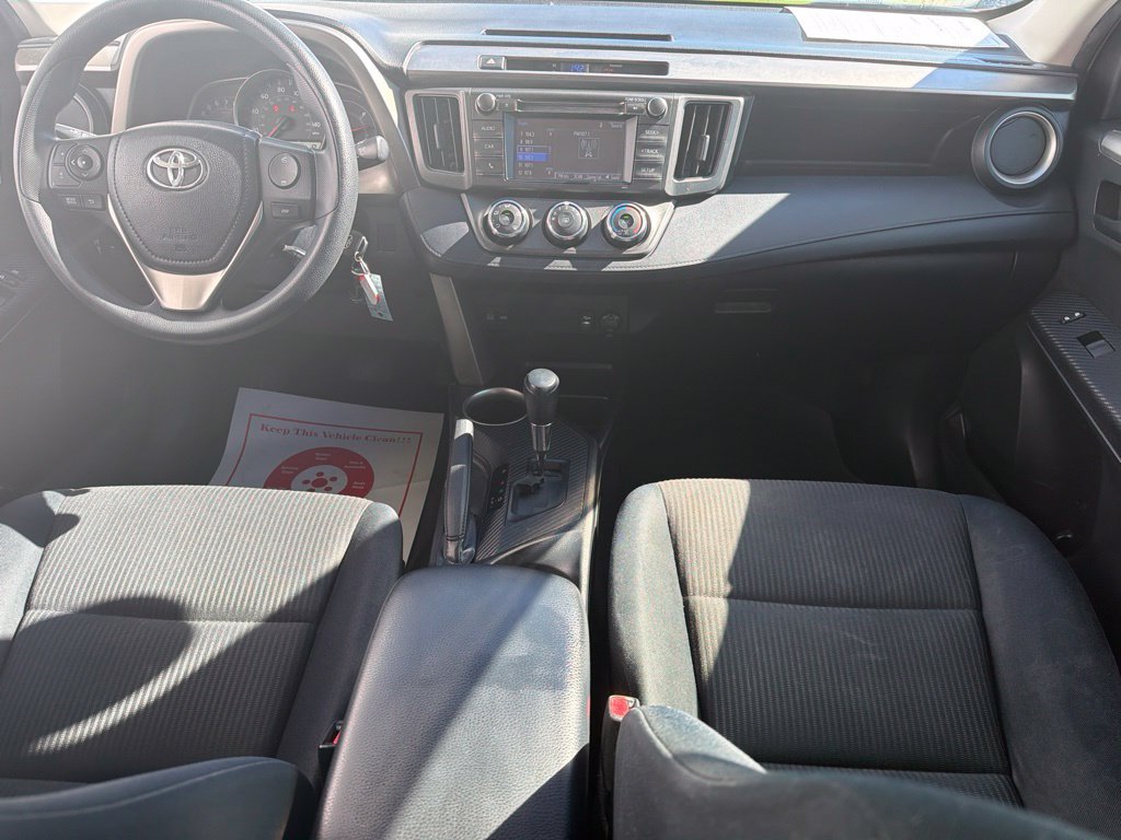 Used 2015 Toyota RAV4 LE AWD/4WD image 7
