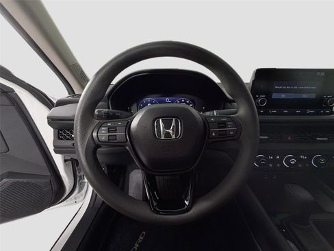Used 2025 Honda Accord SE image 11