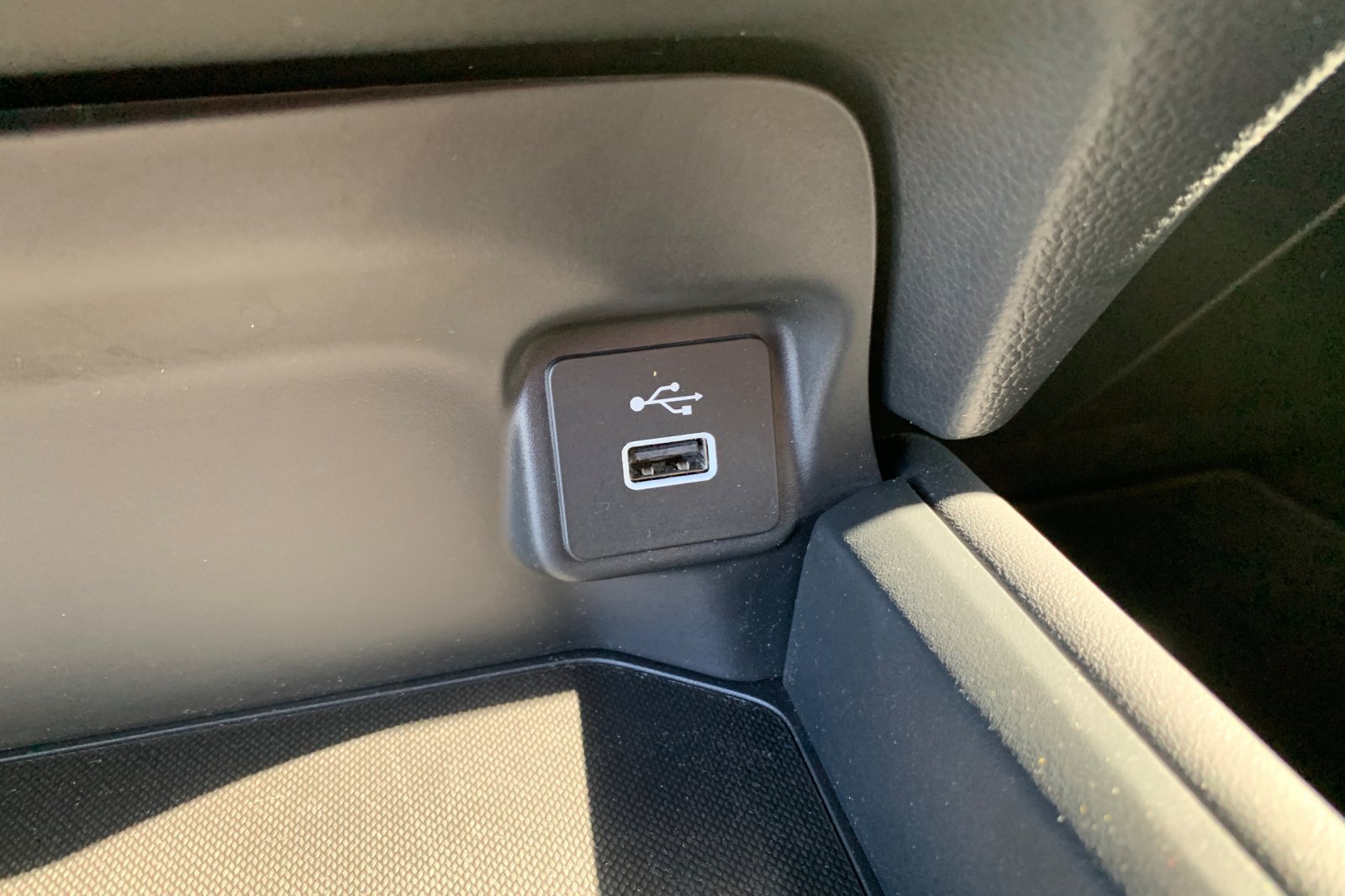Certified 2025 Honda HR-V LX image 36