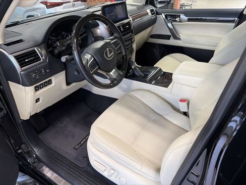 Used 2023 Lexus GX 460 Premium w/ Premium Plus Package image 12