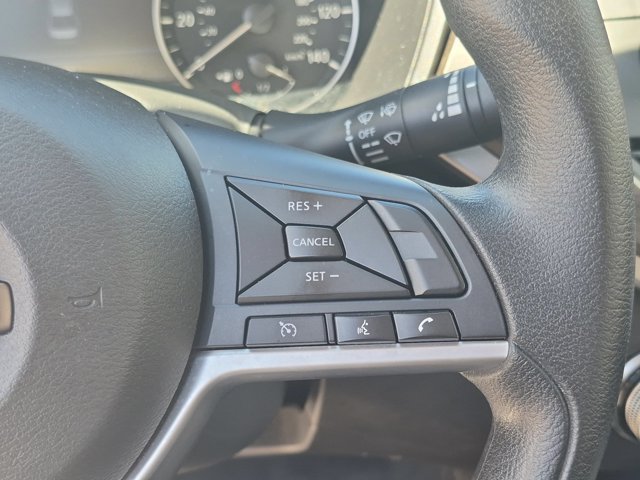 Used 2025 Nissan Altima 2.5 SV FWD image 21