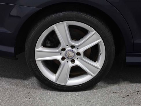 Used 2011 Mercedes-Benz C 300 4MATIC Sedan image 37