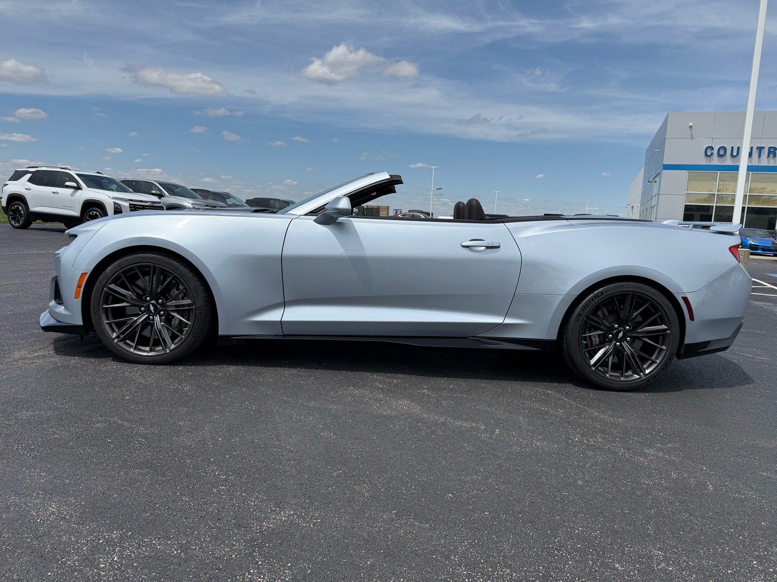 Used 2017 Chevrolet Camaro ZL1 RWD image 4