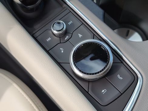 New 2025 Cadillac XT6 Premium Luxury image 19