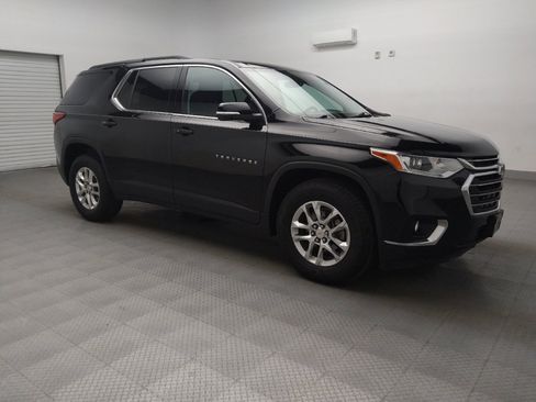 Used 2020 Chevrolet Traverse LT image 13