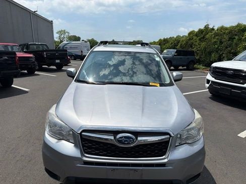 Used 2014 Subaru Forester 2.5i Premium w/ All-Weather Package AWD/4WD image 2