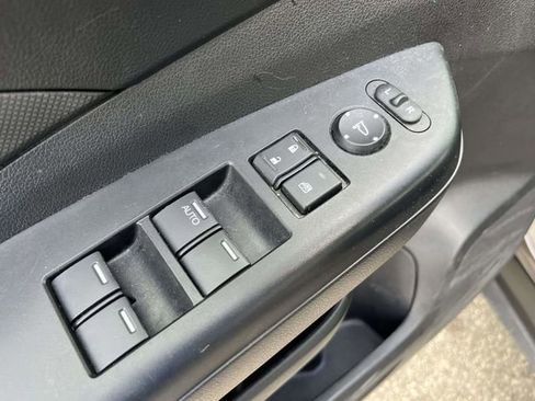 Used 2014 Honda CR-V LX image 12