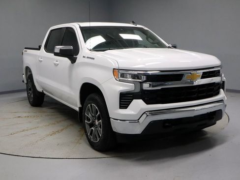Used 2024 Chevrolet Silverado 1500 LT AWD/4WD image 1