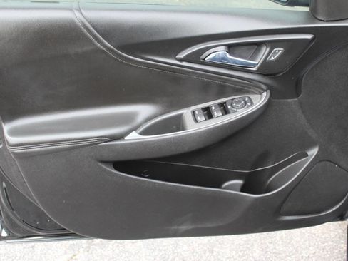 Used 2022 Chevrolet Malibu LT w/ Leather Package image 17