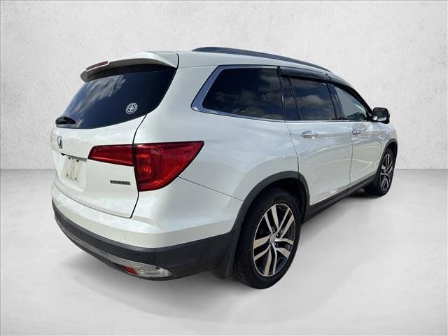 Used 2017 Honda Pilot Touring image 5