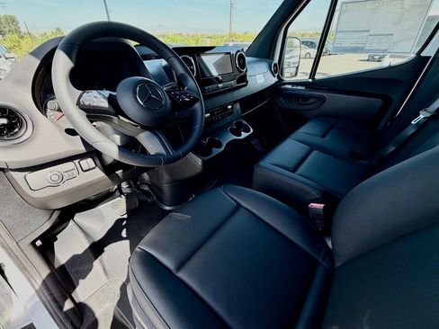 New 2026 Mercedes-Benz Sprinter 2500 image 23