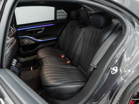Used 2022 Mercedes-Benz S 500 4MATIC w/ AMG Line Package image 14