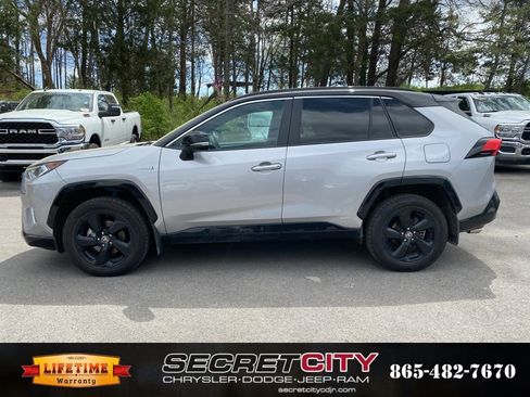 Used 2021 Toyota RAV4 XSE image 8