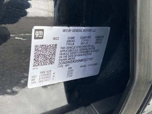 Used 2022 Chevrolet Suburban RST w/ Luxury Package image 28