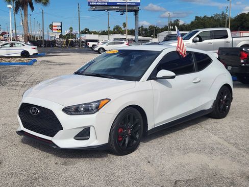 Used 2019 Hyundai Veloster Turbo R-Spec image 4