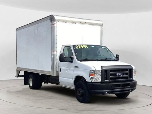 Used 2019 Ford E-350 and Econoline 350 Super Duty w/ Power Windows & Locks Group image 7