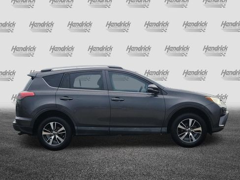 Used 2018 Toyota RAV4 XLE FWD image 8