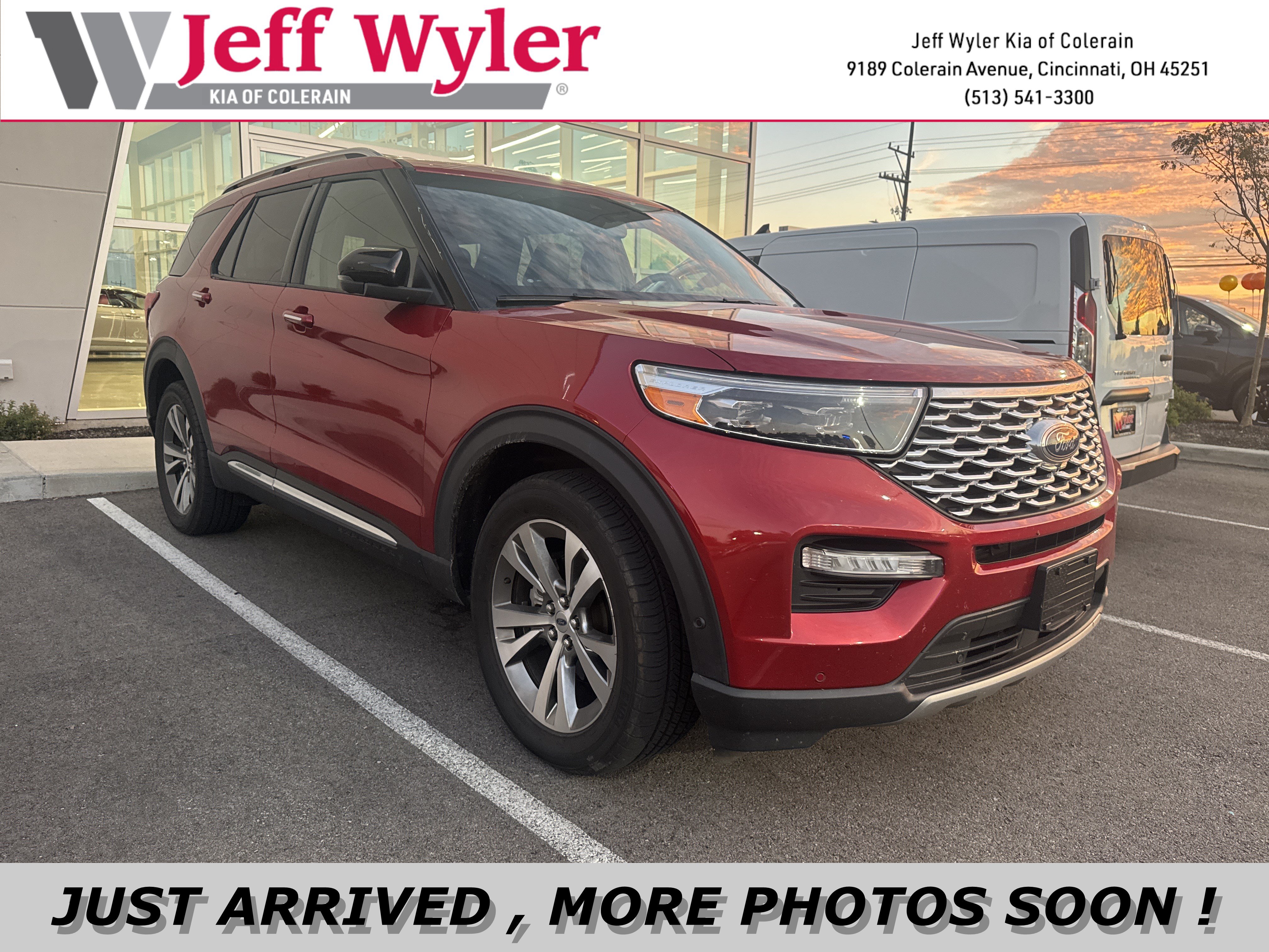 Used 2020 Ford Explorer Platinum w/ Premium Technology Package AWD/4WD image 1
