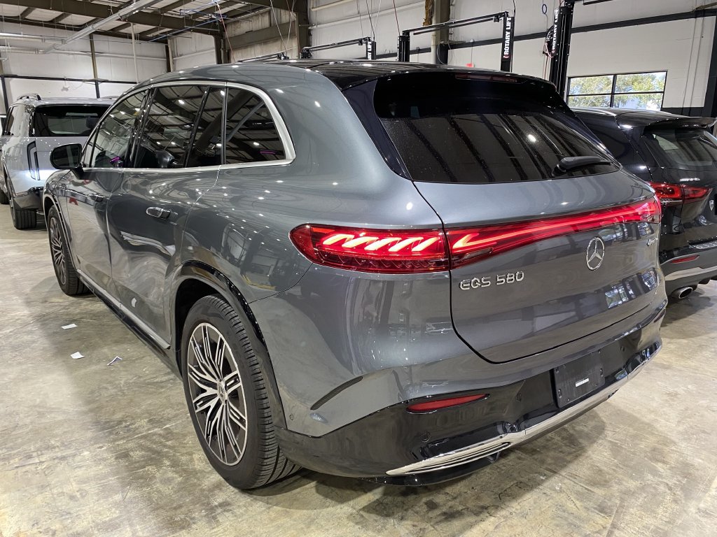Certified 2023 Mercedes-Benz EQS 580 4MATIC SUV image 16