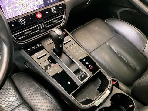 Used 2022 Porsche Macan AWD/4WD image 15