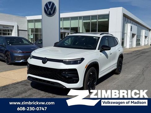 New 2026 Volkswagen Tiguan SE R-Line AWD/4WD image 1