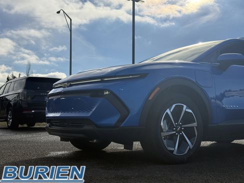 New 2026 Chevrolet Equinox EV LT image 41