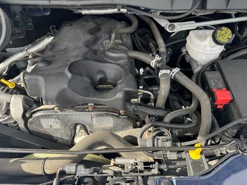 Used 2018 Ford Transit 250 130 Low Roof image 9