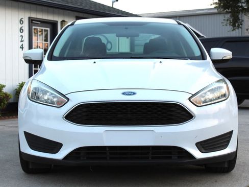 Used 2015 Ford Focus SE FWD image 8