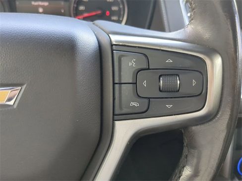 Used 2021 Chevrolet Suburban LT w/ LT Signature Package image 32