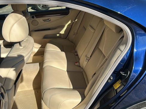 Used 2013 Lexus LS 460 image 20