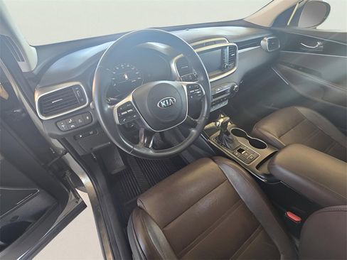 Used 2019 Kia Sorento SX image 41