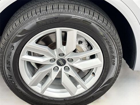 Used 2022 Audi Q5 2.0T Premium w/ Convenience Package image 34