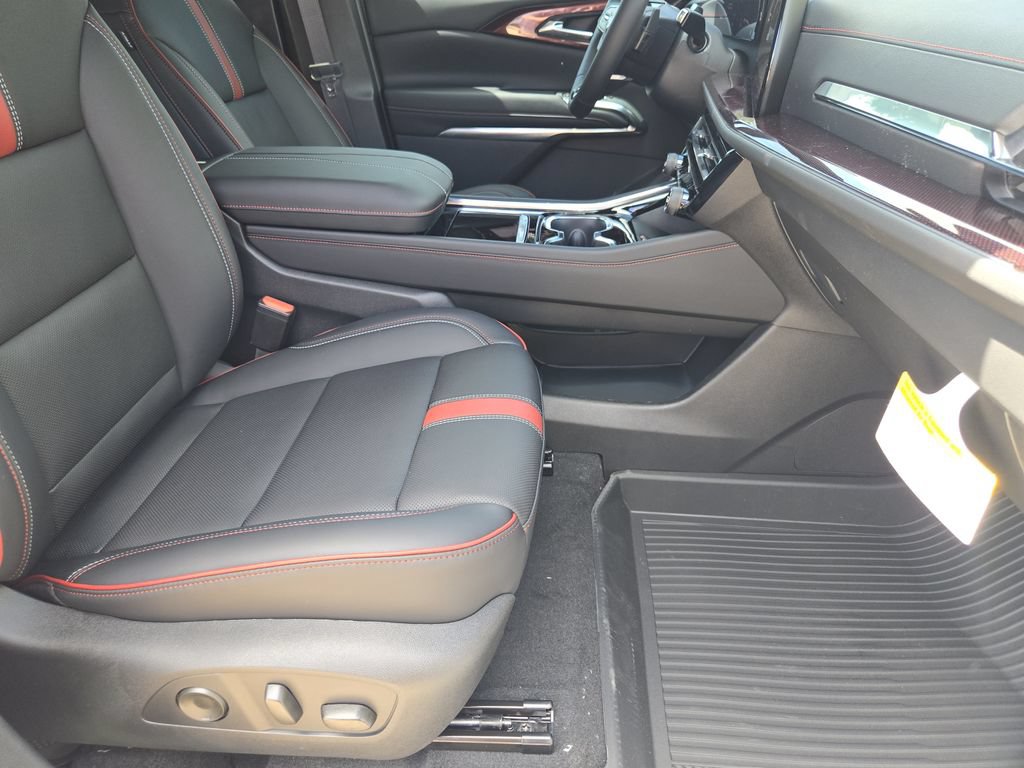 New 2027 Chevrolet Traverse RS w/ LPO, Floor Liner Package AWD/4WD image 11