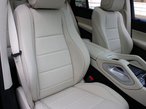 Used 2024 Mercedes-Benz GLE 450e 4MATIC w/ Warmth & Comfort Package image 14