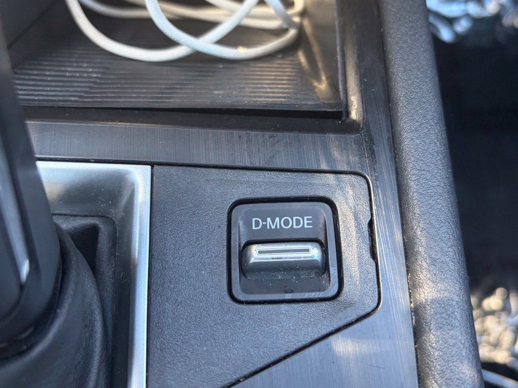 Used 2025 Nissan Kicks SV FWD image 32